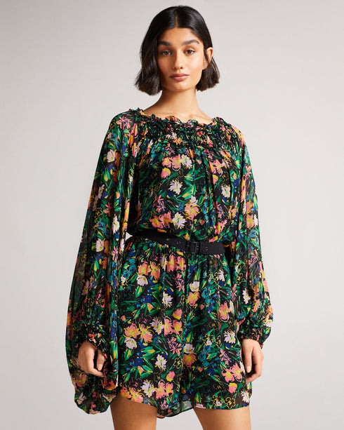 VERINE-Trousers-Feel your best in VERINE. We love the floaty fabric, the oversized blouson sleeves and the frilled neckline: the belted waist helps this floral romper to fit your figure, too. Ted Baker womenswear collection Romper Belted waist Oversized blouson sleeves Floral print Our model is 5'9"/ 1.75m and wears a size 8 Ted Baker-branded- Ted Baker Romania